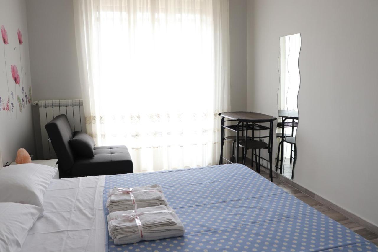 B&B Francesco Fly Napoli Eksteriør bilde